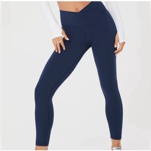 Women’s Offline by Aerie Real Me 7/8 legging size S navy blue